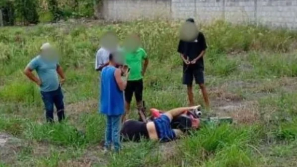 Populares notaram a presença de uma pessoa caída em uma área próxima à BR 101; dois suspeitos teriam atirado e fugido na sequência