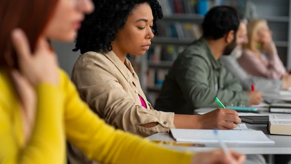 Oportunidades estarão distribuídas em todas as regiões capixabas e com mais de 40 opções de cursos; inscrição deve começar no dia 2 de dezembro