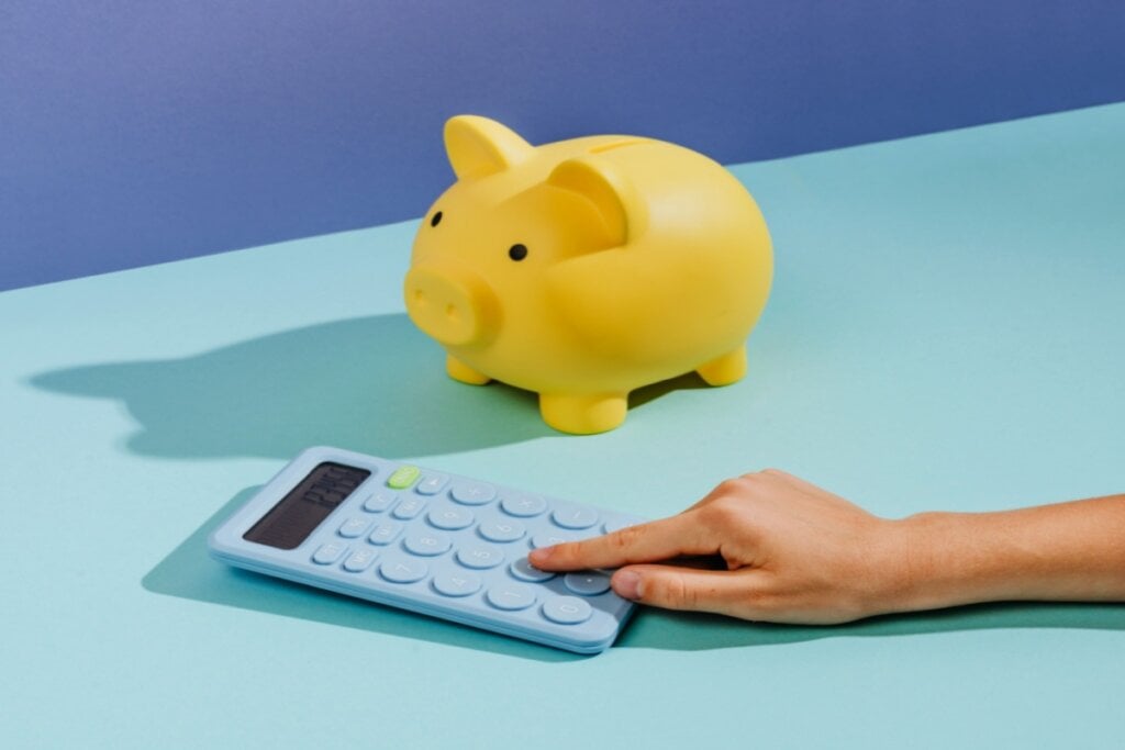 O 13º salário pode ser um grande aliado na construção de patrimônio (Imagem: Lithiumphoto | Shutterstock)