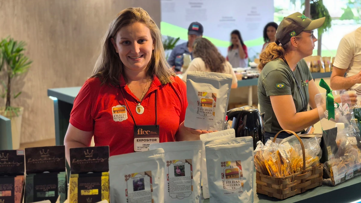 Fabiana Reinholz apresenta o Café Filhas da Terra, feito por mulheres