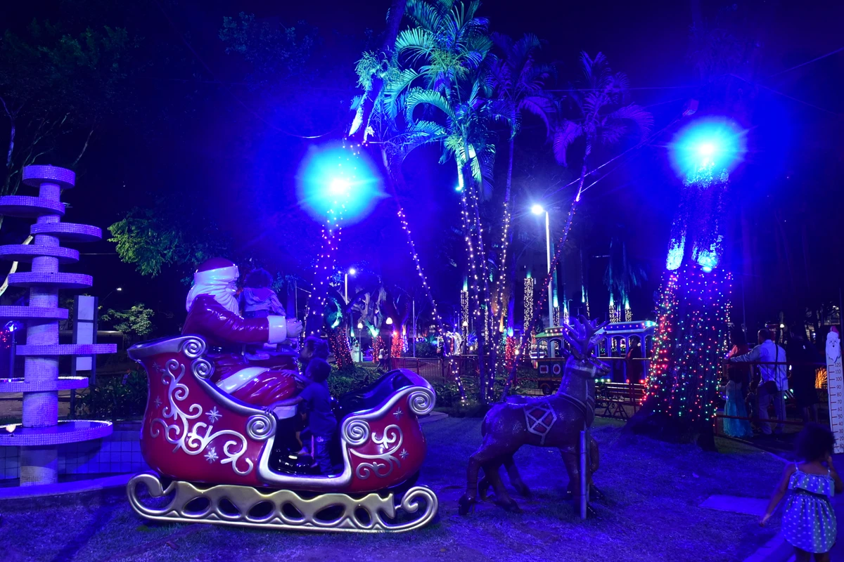 Iluminação de Natal no Parque Moscoso por Carlos Alberto Silva