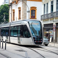 BNDES e Ministério das Cidades estudam
potencial, custo e viabilidade de VLT e BRT
movidos a energia elétrica na
Região Metropolitana