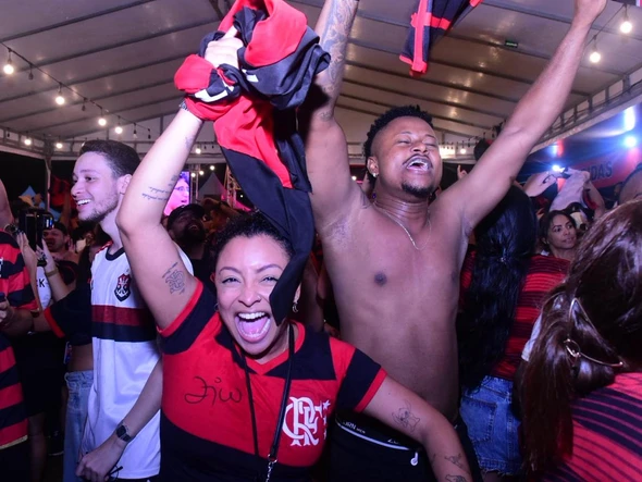 Torcida do Flamengo no ES faz a festa com o título da Libertadores por Carlos Alberto Silva/A Gazeta
