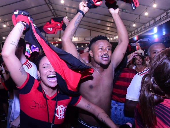 Torcida do Flamengo no ES faz a festa com o título da Libertadores por Carlos Alberto Silva/A Gazeta