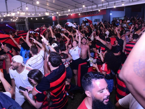 Torcida do Flamengo no ES faz a festa com o título da Libertadores por Carlos Alberto Silva/A Gazeta