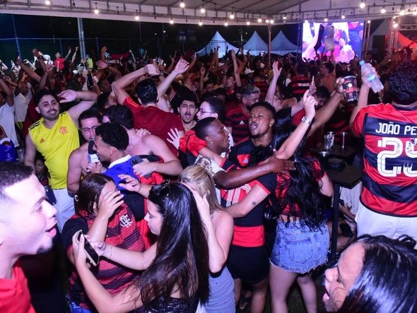 Torcida do Flamengo no ES faz a festa com o título da Libertadores por Carlos Alberto Silva/A Gazeta