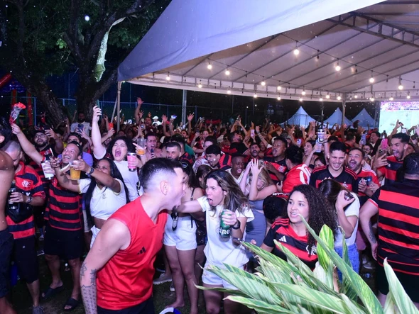 Torcida do Flamengo no ES faz a festa com o título da Libertadores por Carlos Alberto Silva/A Gazeta