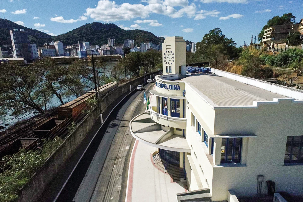 Antiga estação ferroviária Leopoldina, da FCA, em Vila Velha
