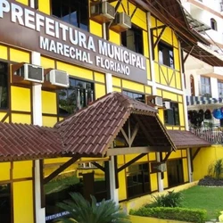 Decisão prevê que a prefeitura do município reassuma a prestação de serviços de saúde à população em até 45 dias; confira detalhes