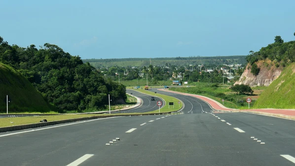 Fechamento do acordo com a Hapag-Lloyd para a operação do terminal de contêineres coloca o porto muito bem posicionando, mas para melhorar ainda mais, a infraestrutura externa precisa ajudar