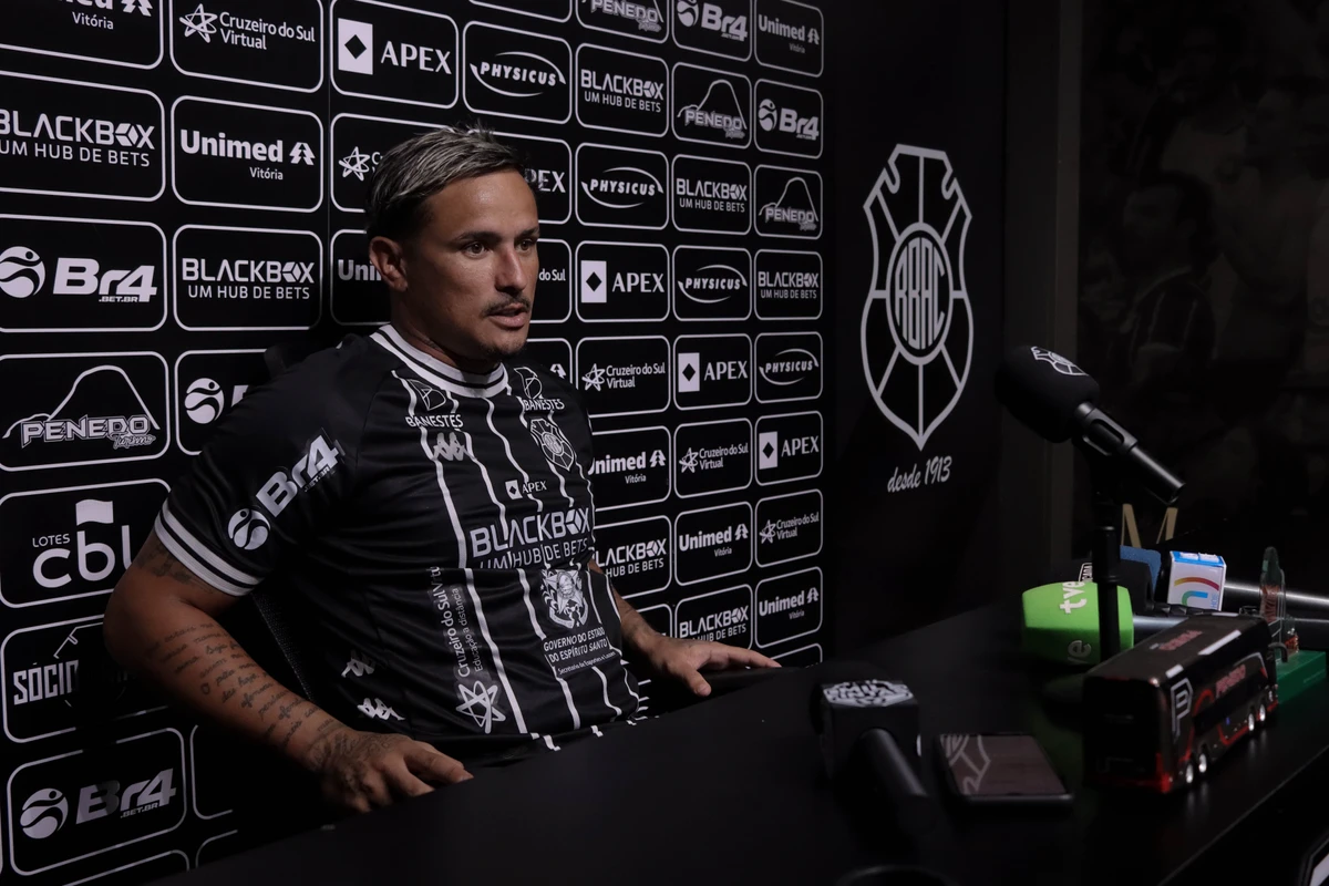 Coletiva com Edu, novo atacante do Rio Branco