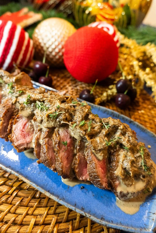 Rosbife natalino do restaurante Nóz Comida Afetiva, em Vitória