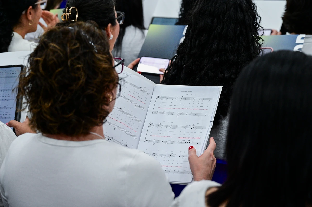 Trombetas e Festas 2025 por Rodrigo Gavini