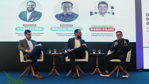 Painel de lançamento do Anuário abordou as oportunidades para o Espírito Santo se consolidar como rota para o comércio, em exportação e importação