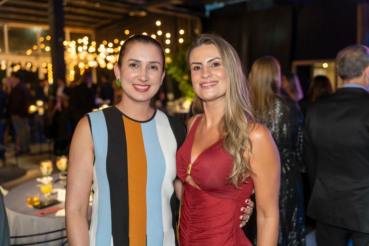 Christiane Vargas Menezes e Letícia Sabbagh Alochio Costa