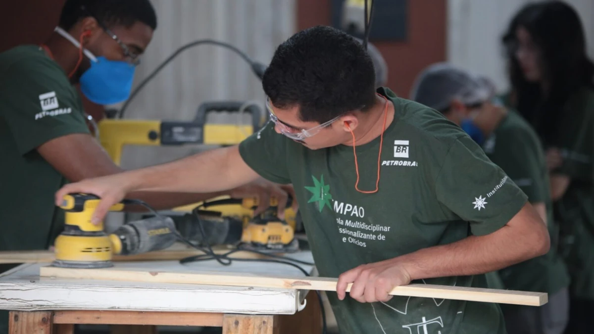  O Instituto Goia e a Petrobras estabelecem parceria para formar especialistas em restauração e preservar o patrimônio cultural do ES.