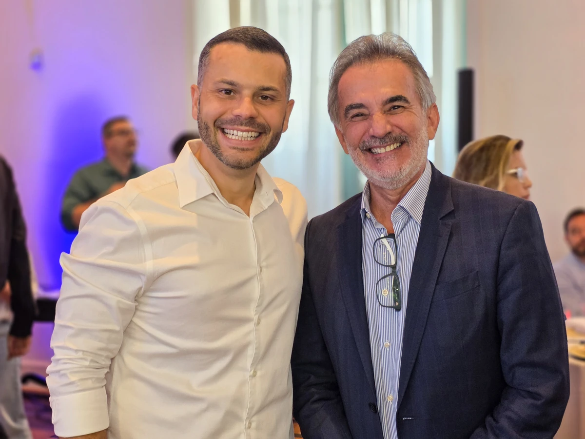 O prefeito de Viana Wanderson Bueno e o presidente do Sindiex Sidemar Acosta