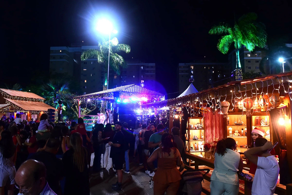 Vila Natalina no Parque da Cidade, Serra por Carlos Alberto Silva