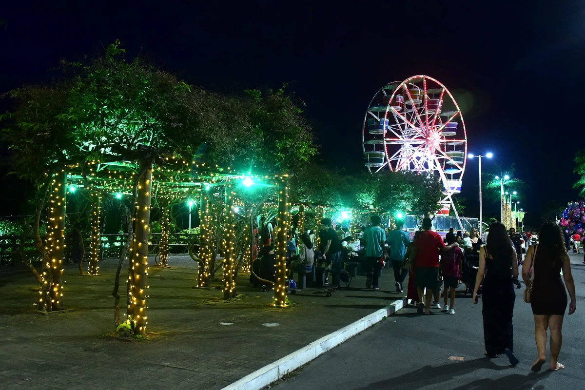 Vila Natalina no Parque da Cidade, Serra por Carlos Alberto Silva