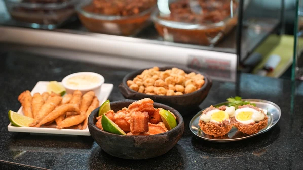 Conheça o Tia Vitória, novo projeto de Mônica Pimentel. Veja também: festival Sabores de Domingos Martins e prêmio internacional da Pranai Chás