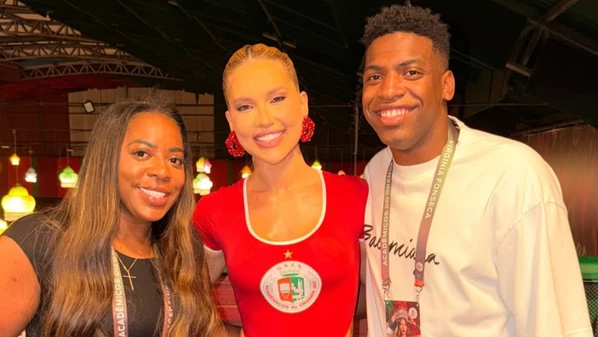 Rainha de bateria recebeu a sogra, Fernanda Cristina, e o cunhado, José Oliveira Neto