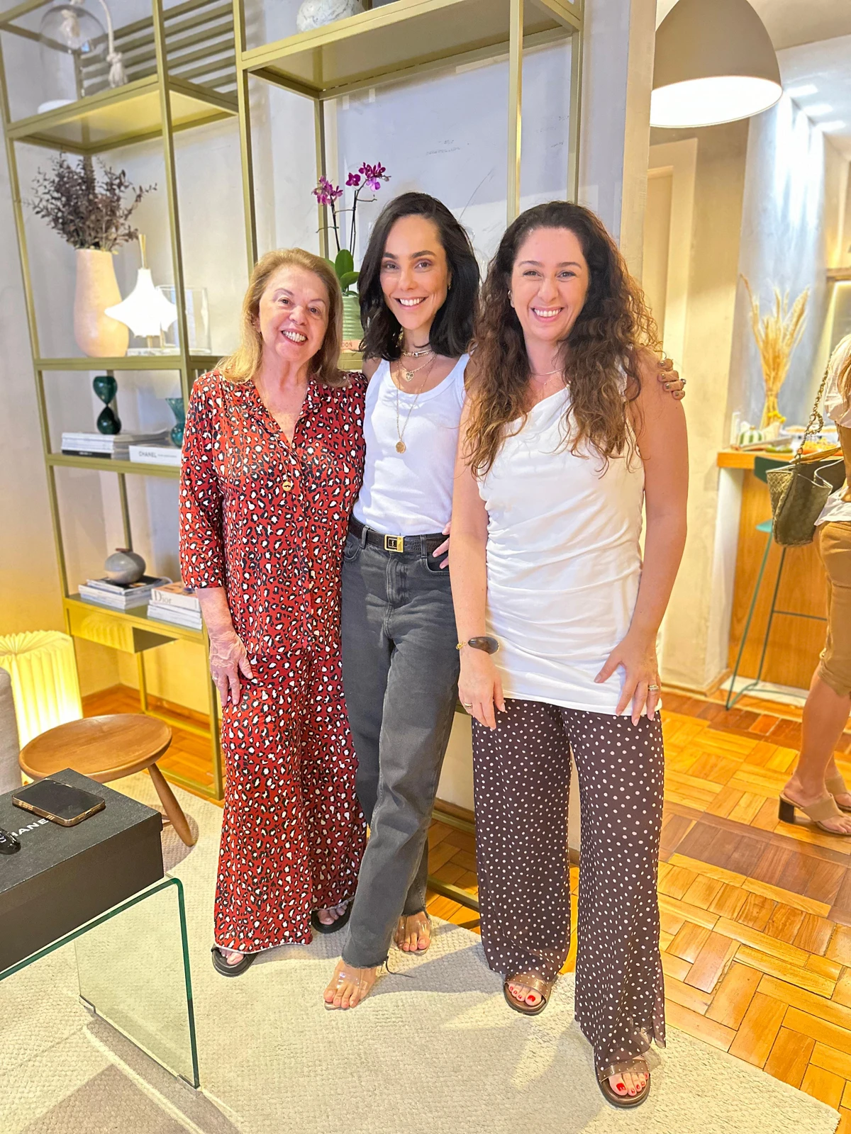 Aparecida e Marianne Assbu com Carolina Neves
