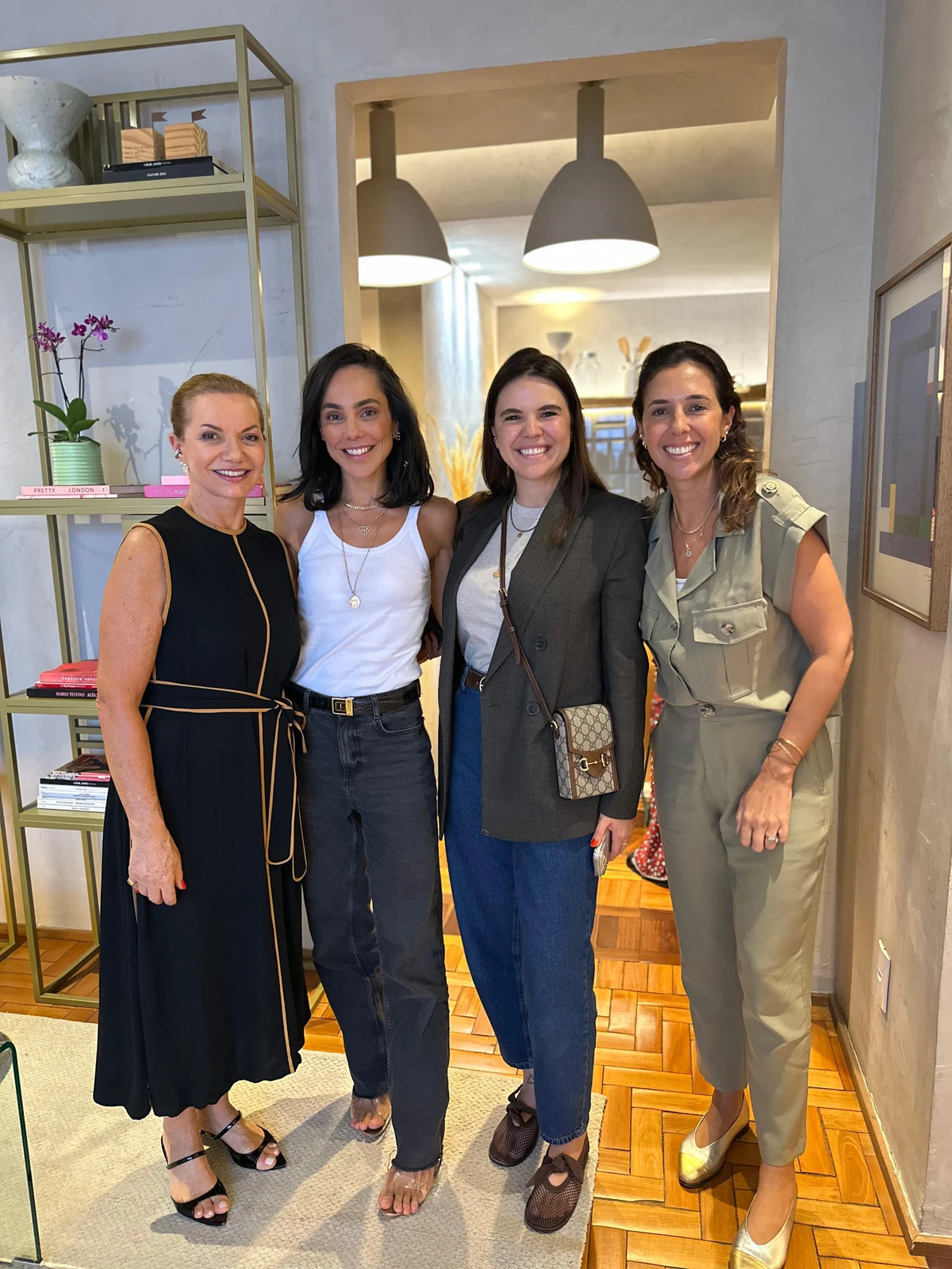 Lina Hemerly, Carolina Neves, Larissa Apolario e Mariana Canto