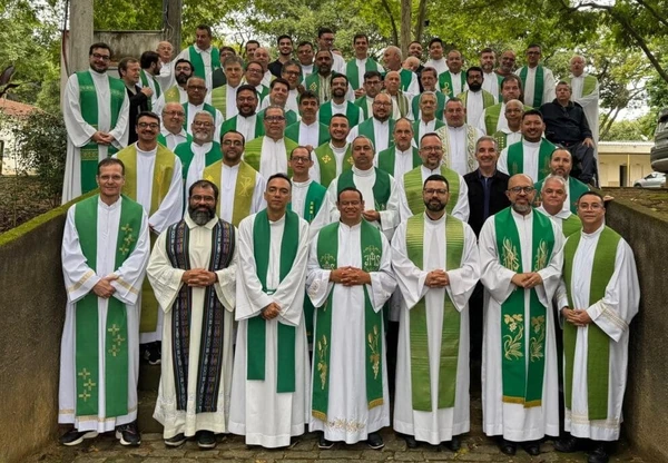 Membros do clero da Diocese de Cachoeiro em um retiro espiritual ocorrido de 30 de junho e 4 de julho de 2025