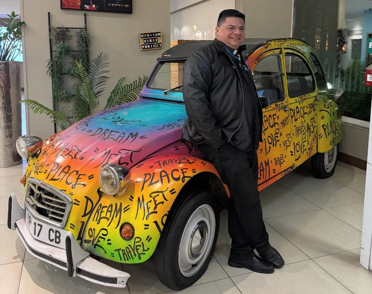 Padre Josileudo Queiroz tem mais de 2,1 milhões de seguidores no Instagram