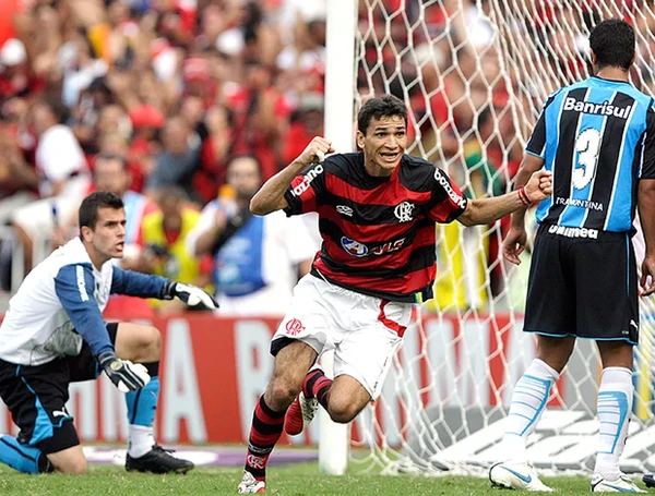 Ronaldo Angelim marcou o gol do título brasileiro do Flamengo em 2009