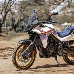 O modelo estará disponível na rede de concessionárias a partir de dezembro, com garantia de três anos, sem limite de quilometragem, além do Honda Assistance