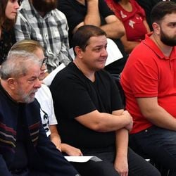 Ex-funcionário do INSS teria dito à Polícia Federal que filho de Lula recebia "mesada" de Antônio Carlos, o "careca do INSS", que é acusado de ser o operador das fraudes