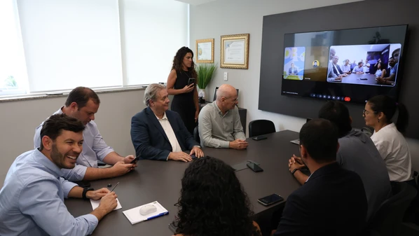 Essa pré-candidatura não se constrói contra ninguém. Ao contrário, contribui para fortalecer e dar continuidade ao projeto coletivo que vem conduzindo o Espírito Santo com responsabilidade ao longo das últimas décadas