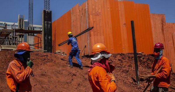 Uma desaceleração da economia brasileira é esperada para que juros e expectativas de inflação possam cair — melhorando ambiente de negócios e bem-estar da população, segundo economistas.