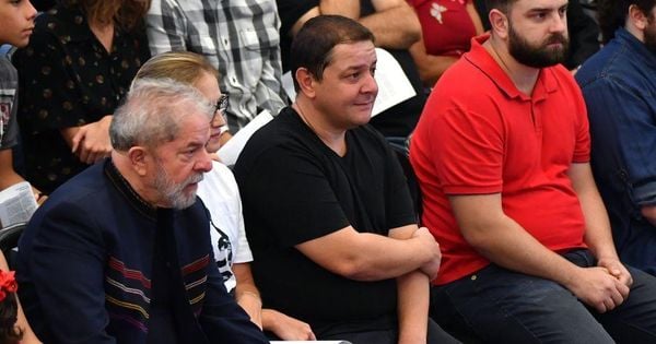 Ex-funcionário do INSS teria dito à Polícia Federal que filho de Lula recebia "mesada" de Antônio Carlos, o "careca do INSS", que é acusado de ser o operador das fraudes