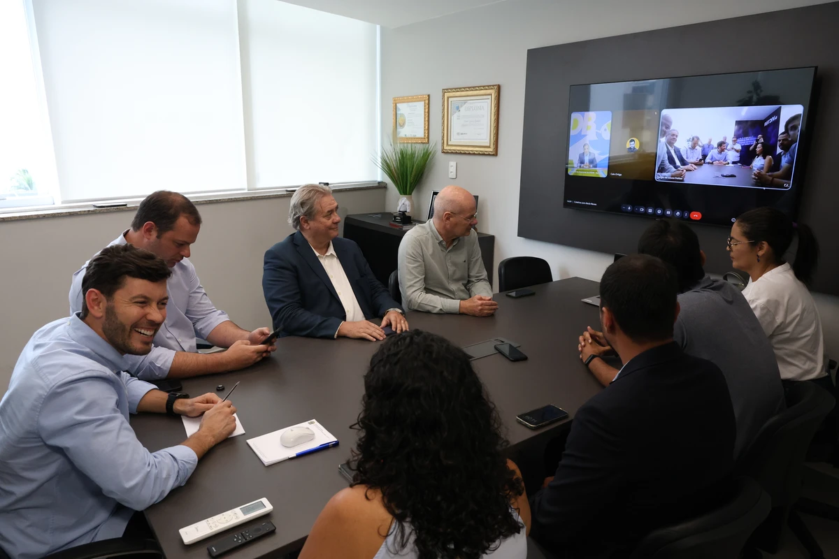 Coletiva de imprensa com Arnaldinho Borgo e Aécio Neves em Vila Velha