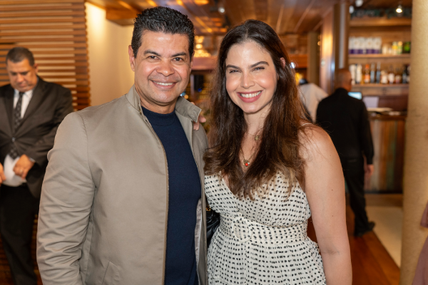 Dorion Soares e Carol Avanza