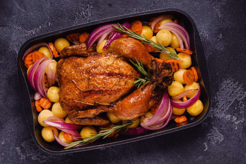 Peru assado com legumes (Imagem: Tatiana Bralnina | Shutterstock) 