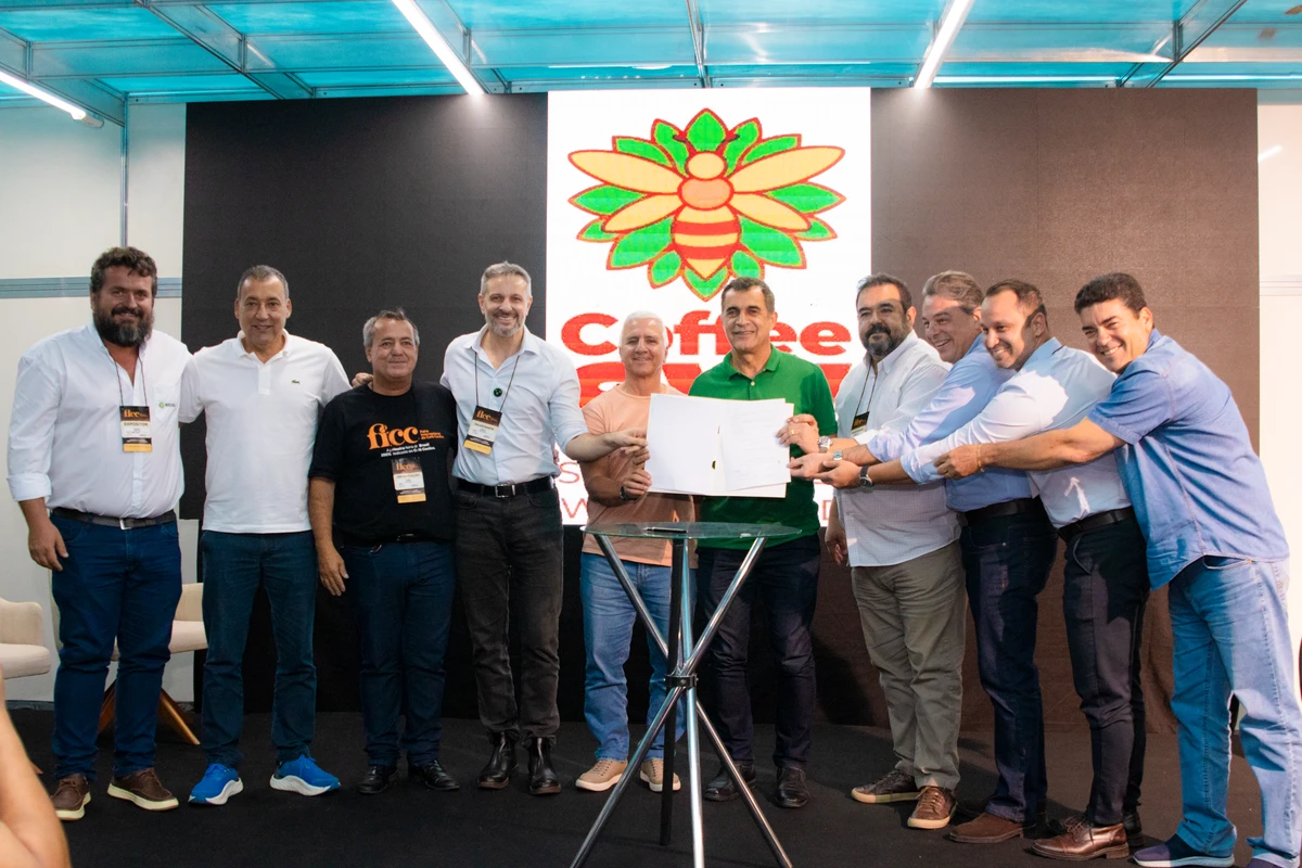 ES Gás e CCCV firmam parceria para levar gás natural à secagem do café capixaba