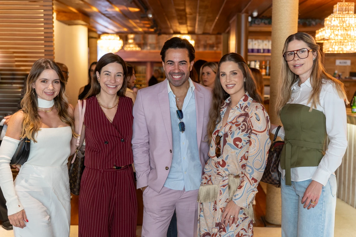 Mariana Villas, Ana Paula Colnago, Kaiky Plaster, Ana Luísa Hamer e Annelise Lima