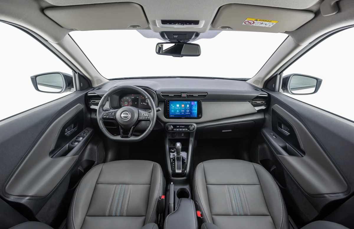 Modelo conta com 17 equipamentos e sistemas que monitoram, respondem e atuam para deixar a condução mais segura por Nissan/Divulgação