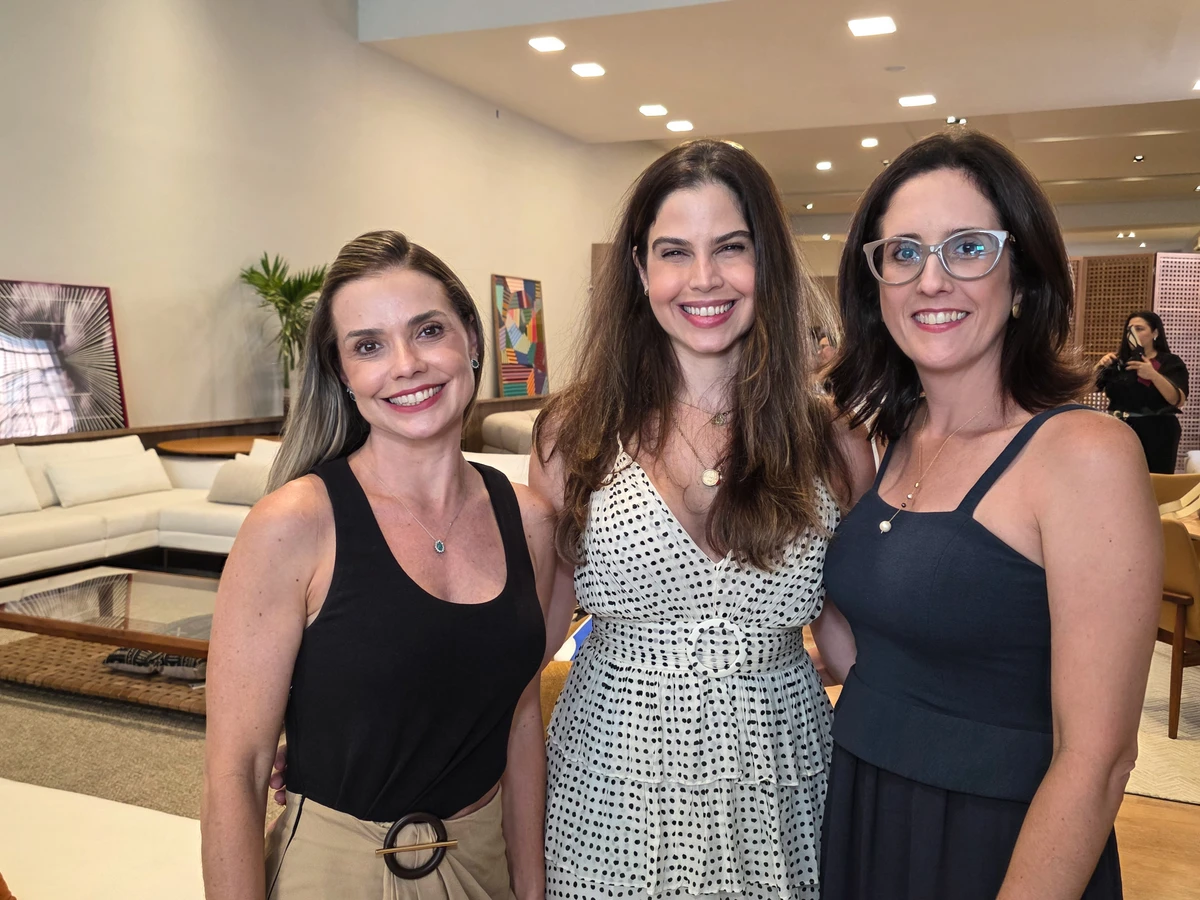 Natalia Aliani , Carol Avanza e Jamile Pena