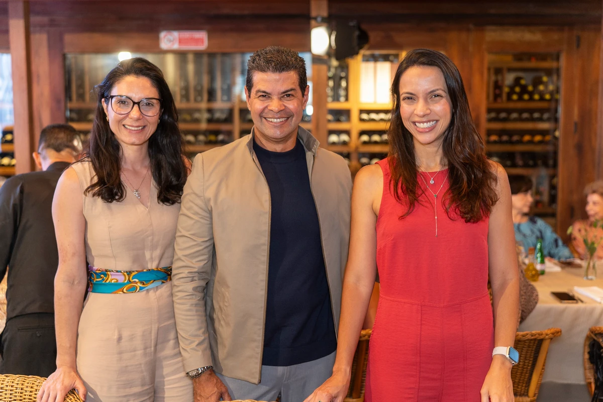 Paula Frizera, Dorion Soares e Deborah Sarah Almeida
