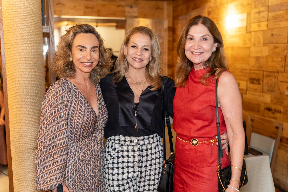 Renata Pacheco, Eliza Santos e Josiane Alves