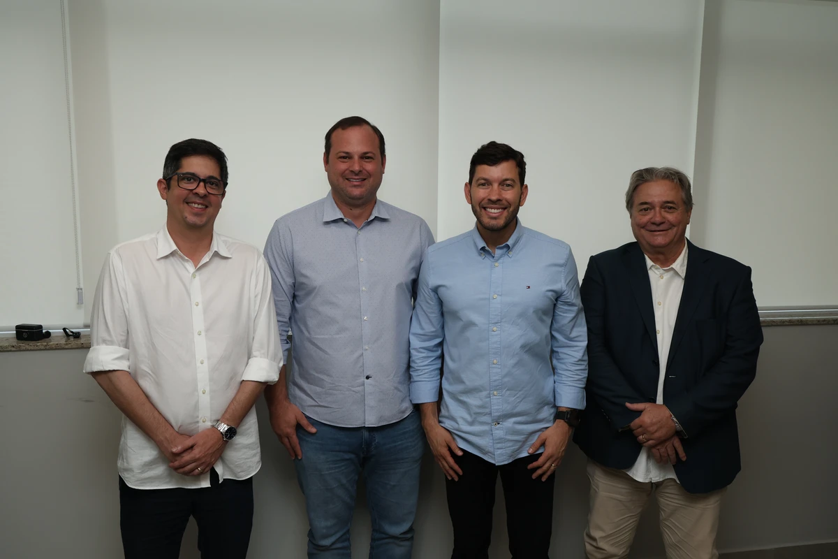Thomaz Tommasi (vice PSDB no ES), Victor Linhalis, Arnaldinho Borgo e Luiz Paulo Vellozo Lucas