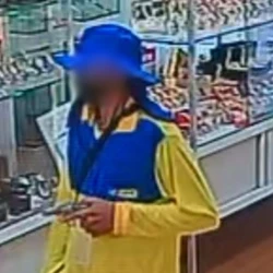 Homem usou uma imitação do uniforme da empresa para entrar no estabelecimento, com um comparsa; a dupla anunciou o roubo, mas fugiu após uma funcionária acionar alarme