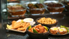 Petisco servido no bar Tia Vitória, em Jardim Camburi