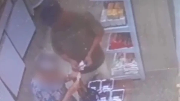 Suspeito abordou a vítima, de 86 anos, dizendo conhecer o filho dela e aproveitou um momento de distração para fugir com a carteira com a quantia, que ela sacou momentos antes