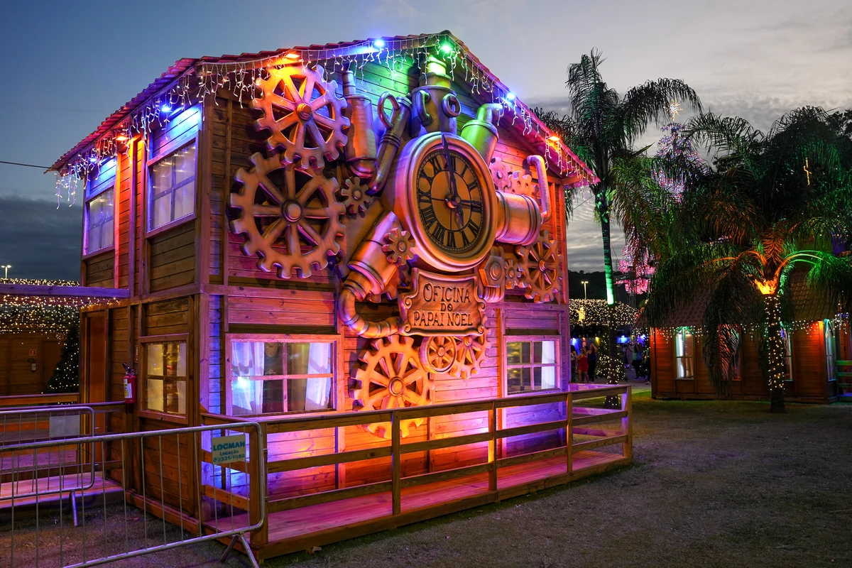 Decoração de natal na Praça do Papa por Vitor Jubini