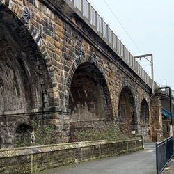 Serviços de trem no noroeste da Inglaterra foram interrompidos por causa da circulação de imagem manipulada.